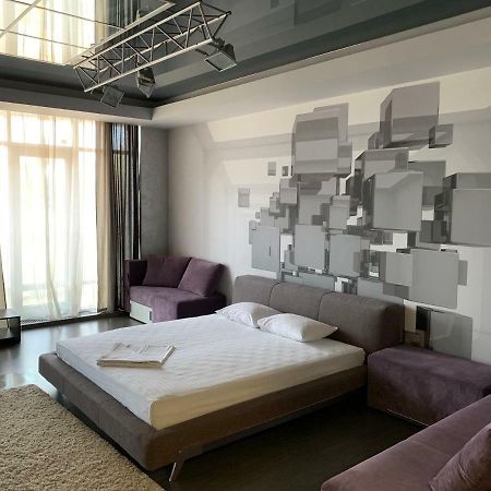Apartments Raisy Okipnoi Kyiv Exterior foto