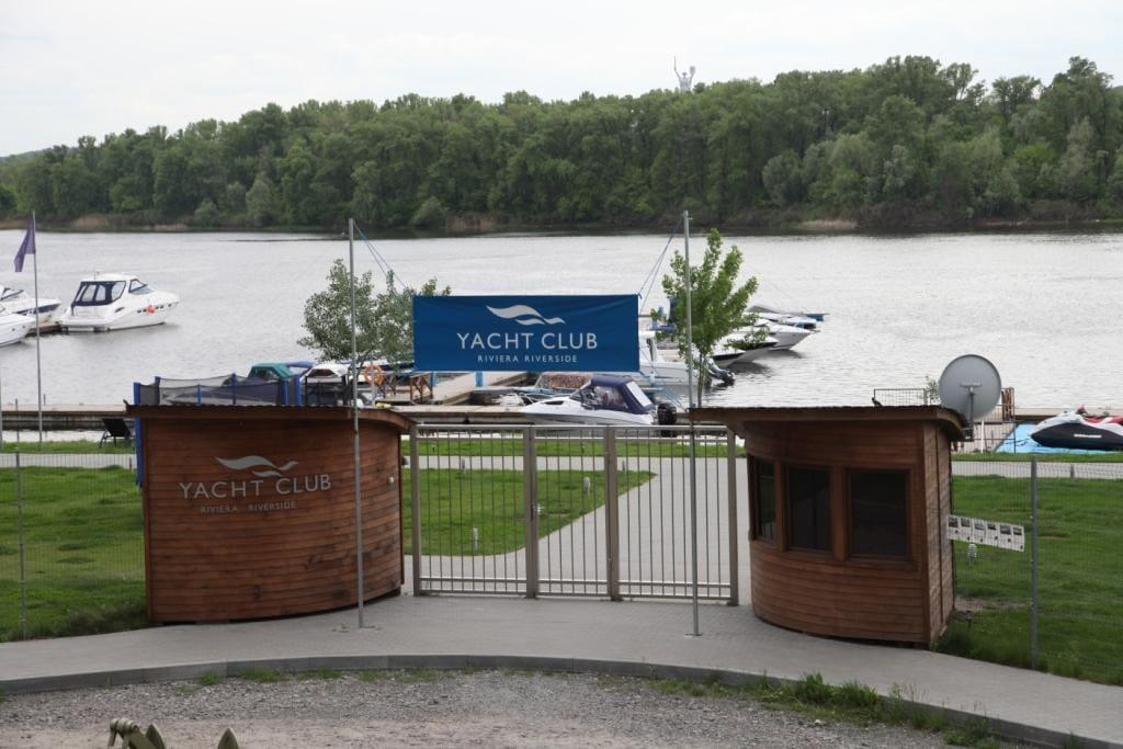 Apartments Raisy Okipnoi Kyiv Exterior foto