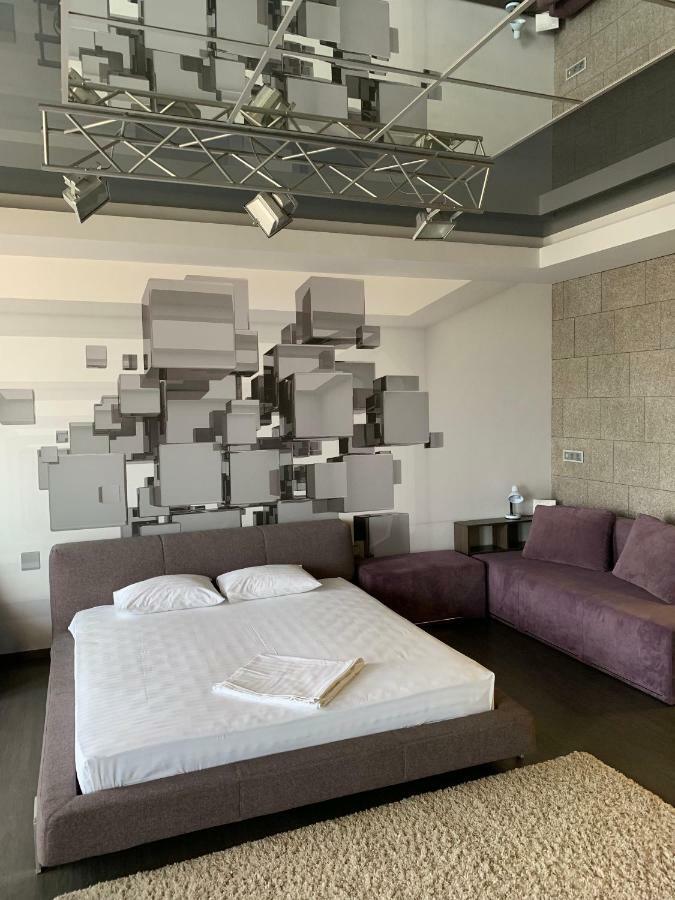 Apartments Raisy Okipnoi Kyiv Exterior foto